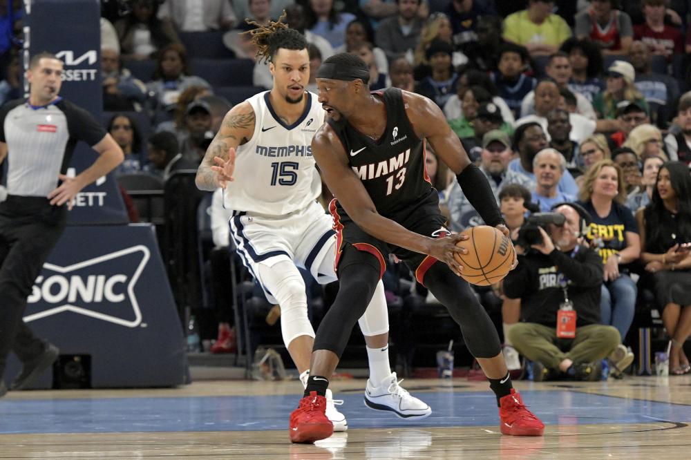 对方防线的 对方防线的