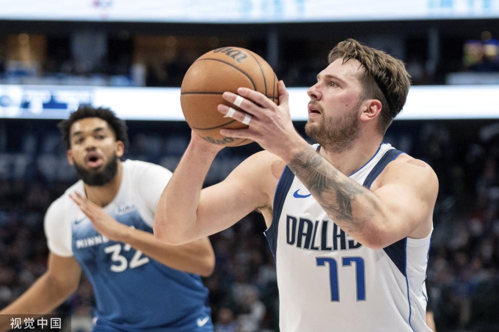 决赛中战胜 决赛中战胜